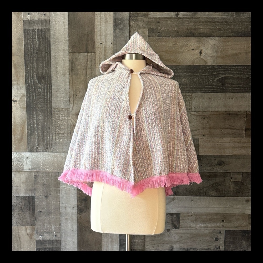 Pastel rainbow knit hooded poncho pink fringe girls OS girlhoodcore winter